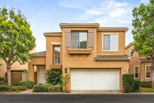 110 Lessay in Newport Beach, CA - Building Photo