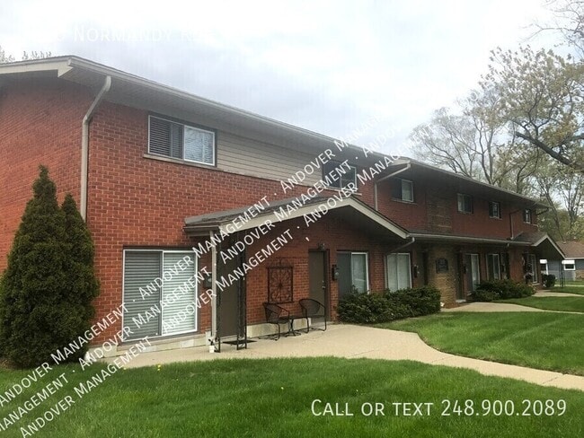 3800 Normandy Rd in Royal Oak, MI - Building Photo - Building Photo