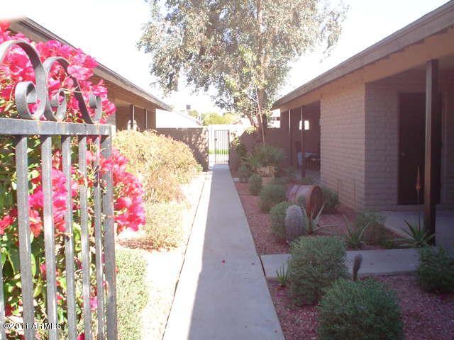 18041 N 40th Pl, Unit 3 in Phoenix, AZ - Building Photo - Building Photo
