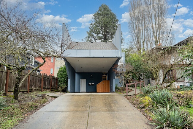 3614 Interlake Ave N in Seattle, WA - Building Photo - Building Photo