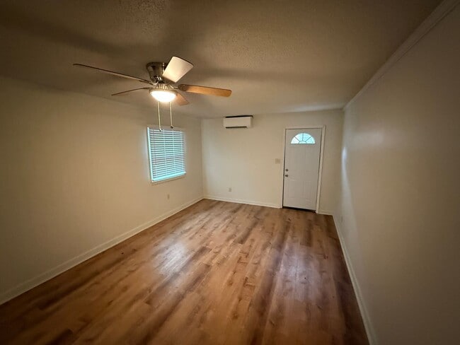 6328 Spring Garden Ln in Charlotte, NC - Building Photo - Building Photo