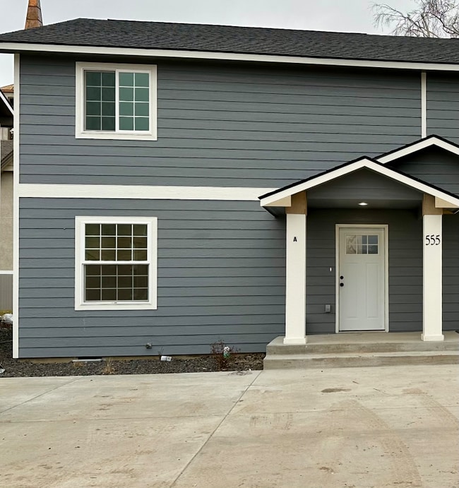 555 Franklin Ct