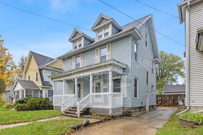 property at 1603 Center Dr