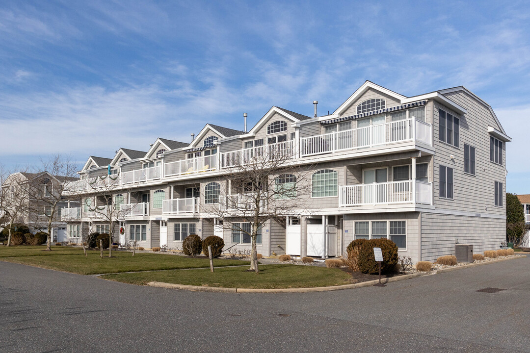 50 W 5th St in Barnegat Light, NJ - Building Photo