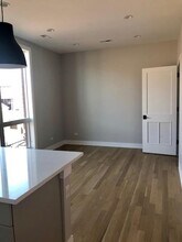 1046 W Cornelia Ave in Chicago, IL - Building Photo - Building Photo