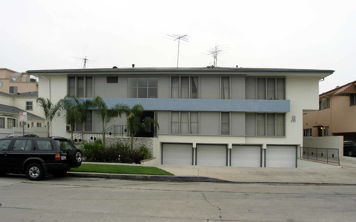 925 S Sherbourne Dr in Los Angeles, CA - Building Photo