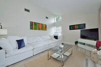 1363 Woodridge Ave in Naples, FL - Foto de edificio - Building Photo