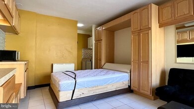 108 S Montpelier Ave in Atlantic City, NJ - Building Photo - Building Photo