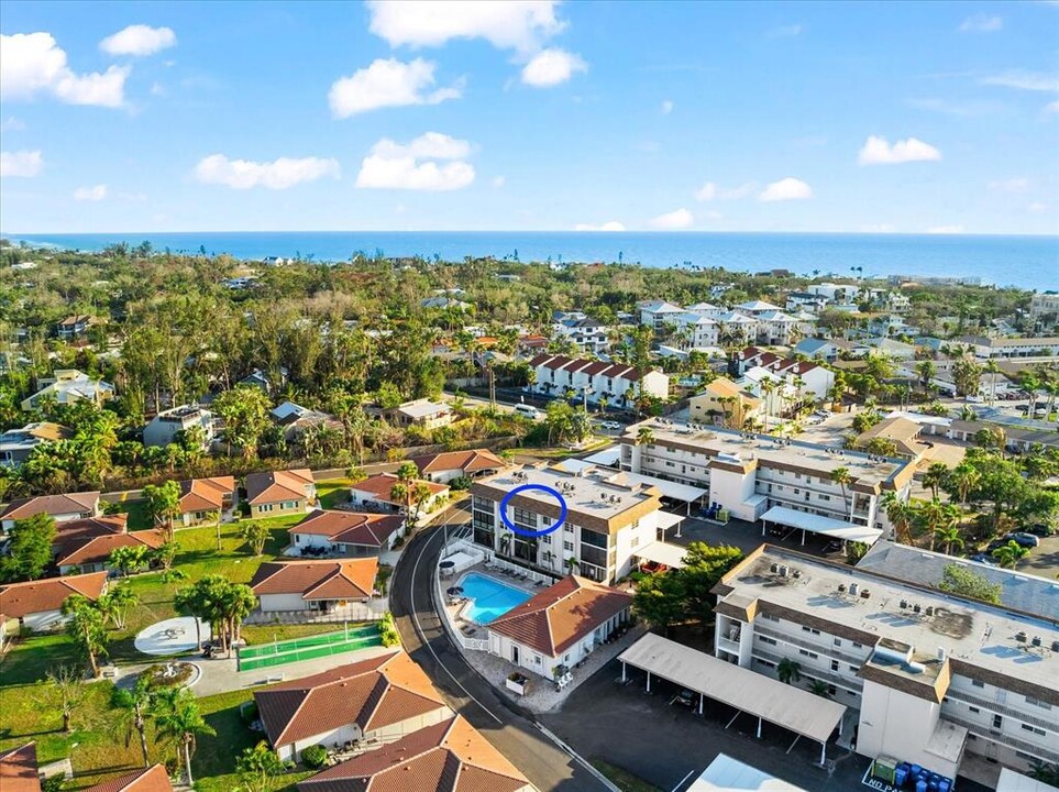 110 Vista Hermosa Cir in Sarasota, FL - Foto de edificio