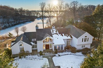 19 Mallard Dr in Lloyd Harbor, NY - Building Photo - Building Photo