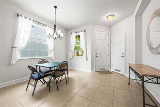 8437 Nandina Dr in Sarasota, FL - Building Photo - Building Photo