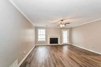 2620 Elm Creek Rd in Nesbit, MS - Foto de edificio - Building Photo