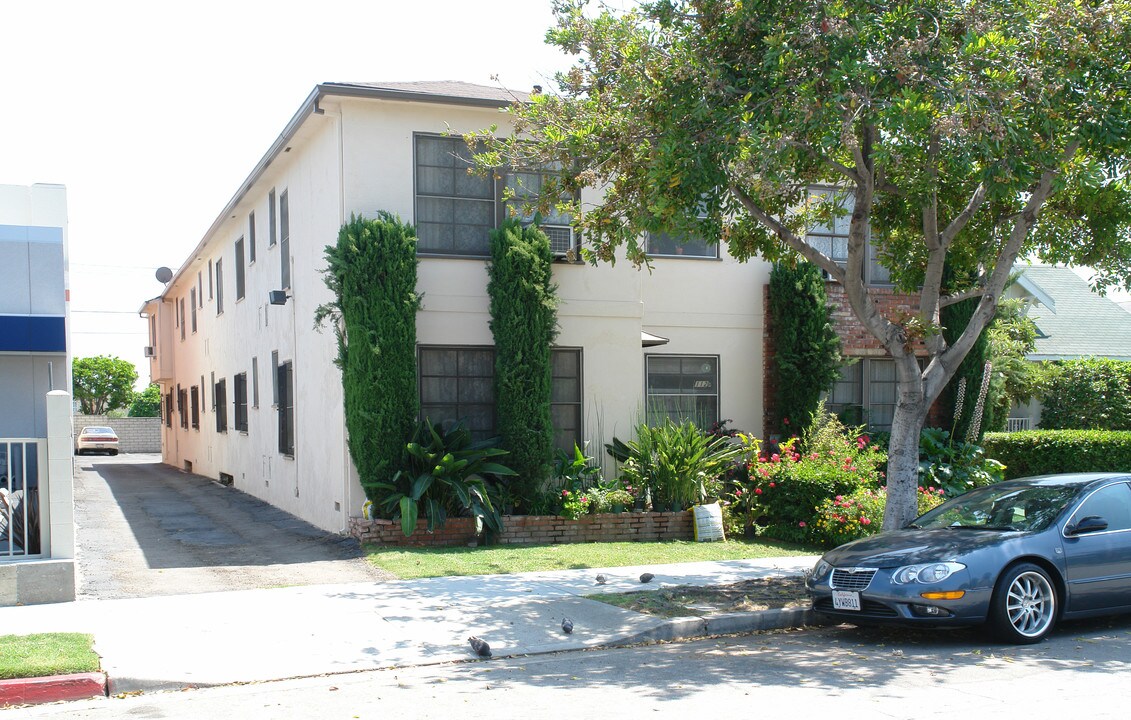 112 W Lomita Ave in Glendale, CA - Building Photo