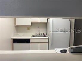 927 W Oak Ridge Rd in Orlando, FL - Building Photo