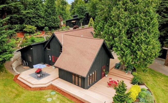 property at 1254 Paradise Rd