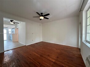 1540 Euclid Ave in Miami Beach, FL - Building Photo - Building Photo