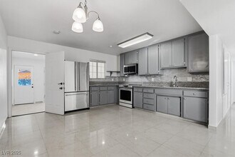 3760 Briarwood Ave in Las Vegas, NV - Building Photo - Building Photo