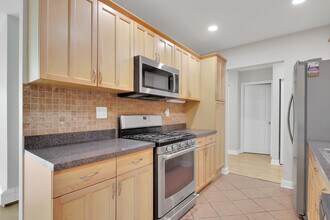 8970 N Parkside Ave in Des Plaines, IL - Building Photo - Building Photo