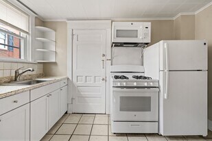 282 9th St in Ambridge, PA - Building Photo