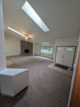 21343 E Meadow Crest Dr in Rhododendron, OR - Building Photo - Building Photo