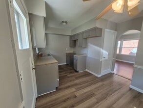 1551 Canfield Ave in Dayton, OH - Building Photo - Building Photo