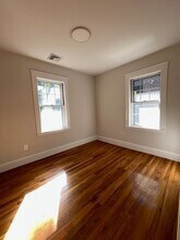 96 Walnut St in Brookline, MA - Building Photo - Building Photo