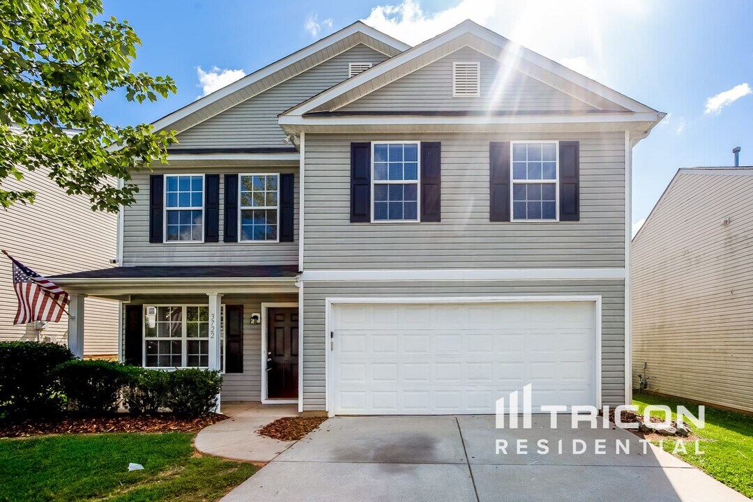 3722 Wondering Oak Ln in Charlotte, NC - Building Photo