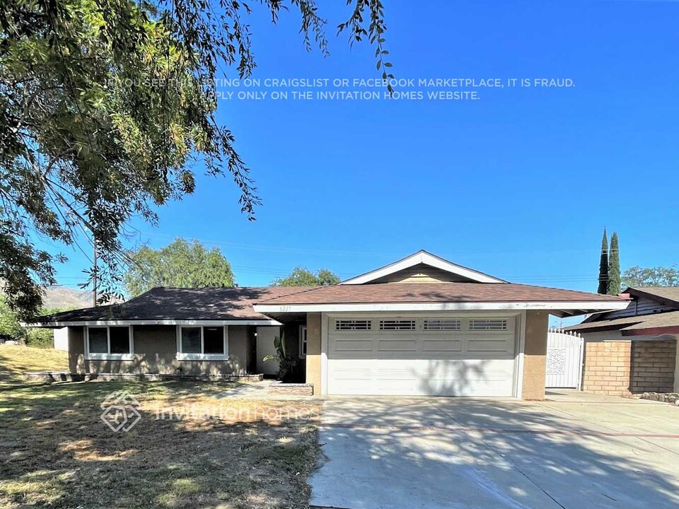 6237 Eucalyptus Dr in Highland, CA - Building Photo