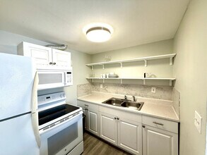 820 NE 17th Ave in Fort Lauderdale, FL - Building Photo - Building Photo