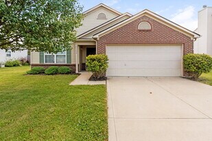 1334 Fall Ridge Dr in Brownsburg, IN - Building Photo