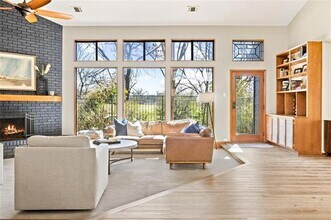 7102 Abrams Rd in Dallas, TX - Building Photo - Building Photo