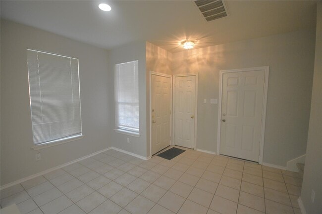 2719 Hackamore Hollow Ln