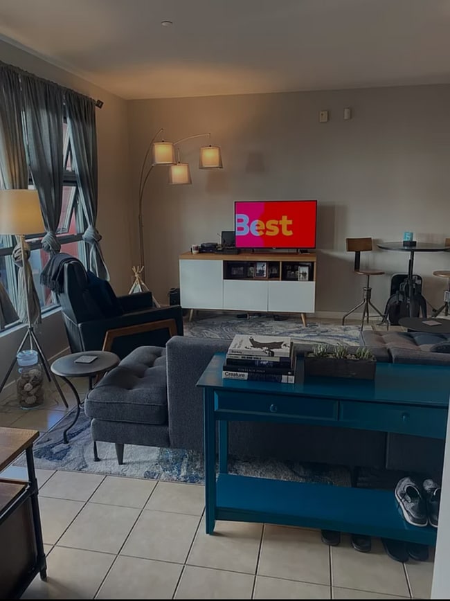 13045 Pacific Promenade, Unit Playa Vista exclusive in Los Angeles, CA - Foto de edificio - Building Photo