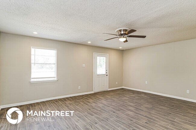 3025 Montclair Pl in Denton, TX - Building Photo - Building Photo