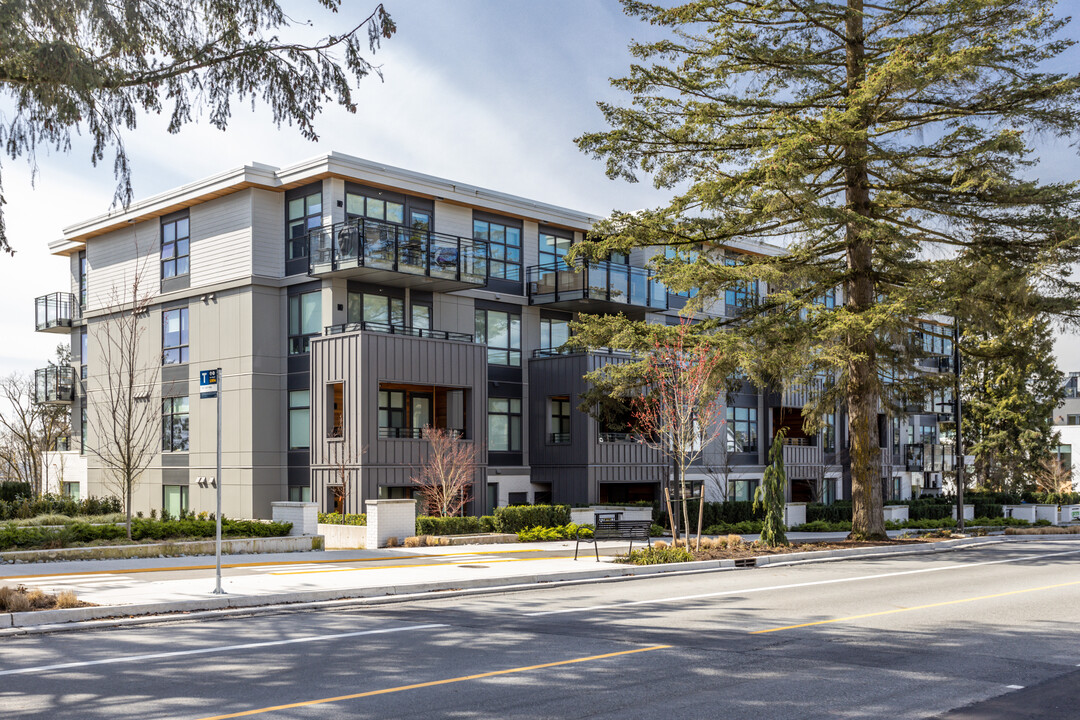 Green on Queensbury in North Vancouver, BC - Building Photo