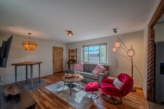 1417 Agua Fria St, Unit Front in Santa Fe, NM - Building Photo - Building Photo