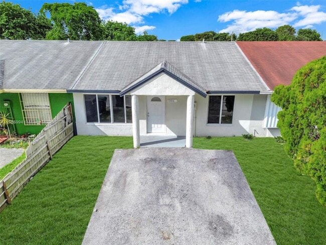 18016 NW 40th Ct