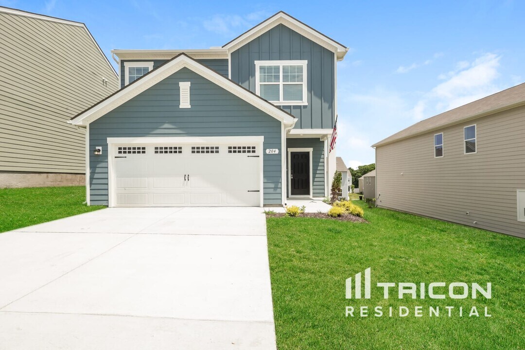 204 Wild Daisy Wy in La Vergne, TN - Building Photo