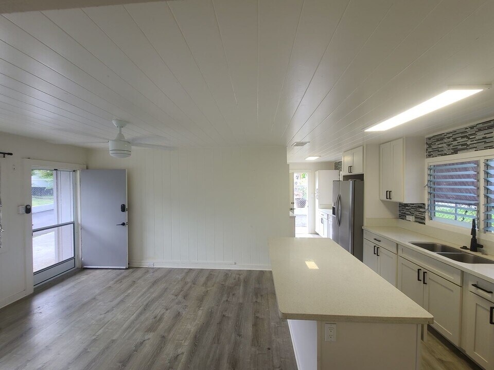45-590-590 Keaahala Rd in Kaneohe, HI - Building Photo