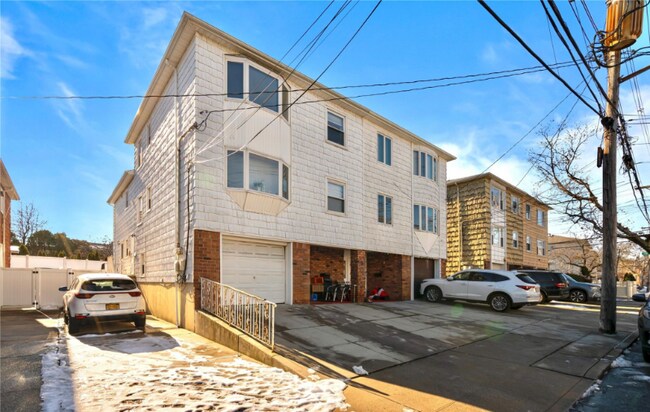 property at 208-48-20815 15th Rd