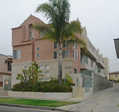 1546 HI Point in Los Angeles, CA - Building Photo - Building Photo