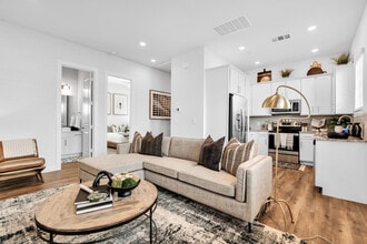 Legacy on Rockhill in McKinney, TX - Building Photo - Building Photo