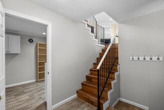 7650 Topanga Canyon Blvd in Canoga Park, CA - Building Photo - Building Photo