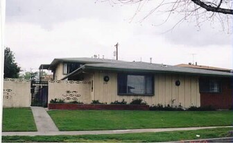 1234-1240 W Rosewood Ct in Ontario, CA - Building Photo