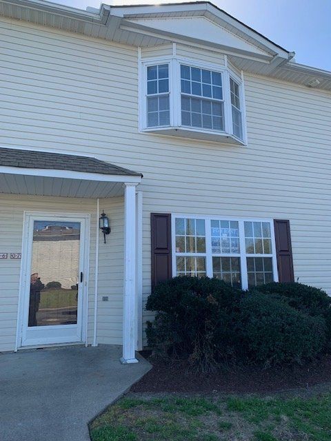 property at 2100 Flagstone Ct