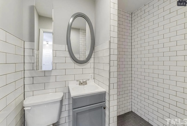 1523 Chapel Hill Rd, Unit B in Durham, NC - Foto de edificio - Building Photo