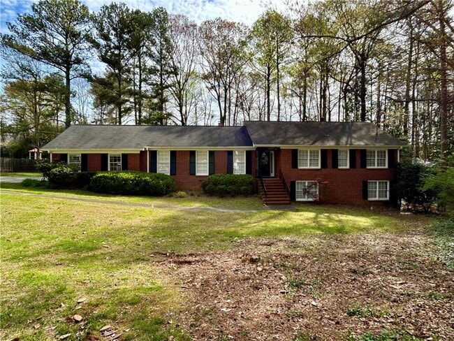 property at 1534 Collier Dr SE