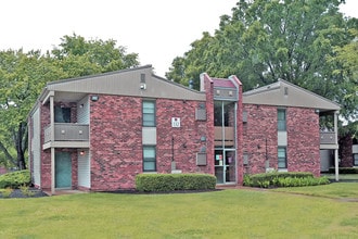 Langley Square Apartments in Hampton, VA - Building Photo - Building Photo