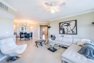 325 Dunes Blvd in Naples, FL - Building Photo - Building Photo