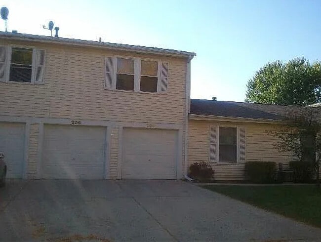 206 Sunset Ct in Vernon Hills, IL - Building Photo - Building Photo